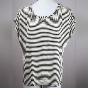 3 for $20 🔖 Forever 21 Black and White Striped Short Sleeve Tee